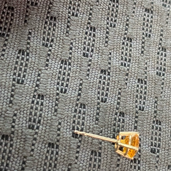14k citrine stud earrings - Picture 2 of 3